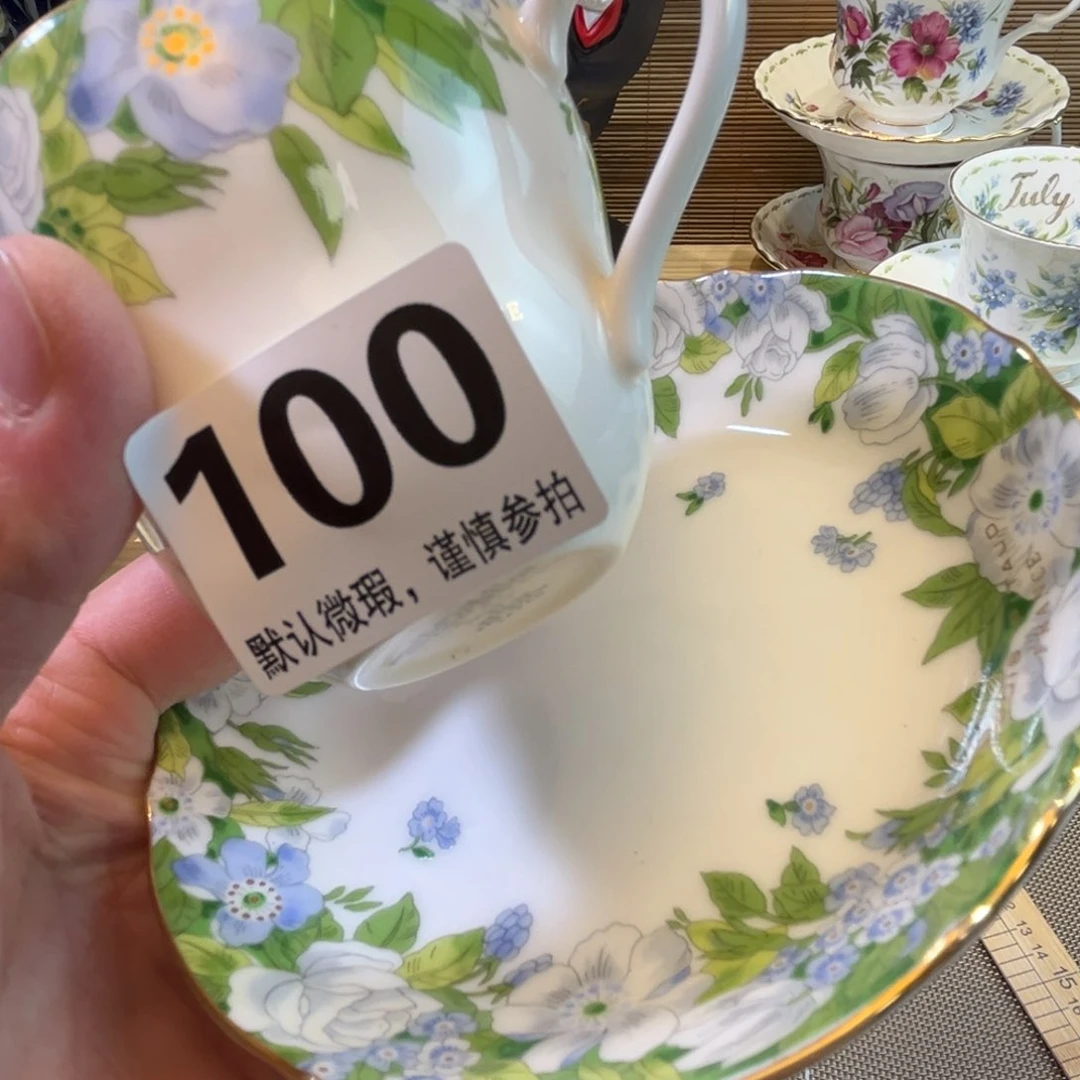 戴****品111111111111111111