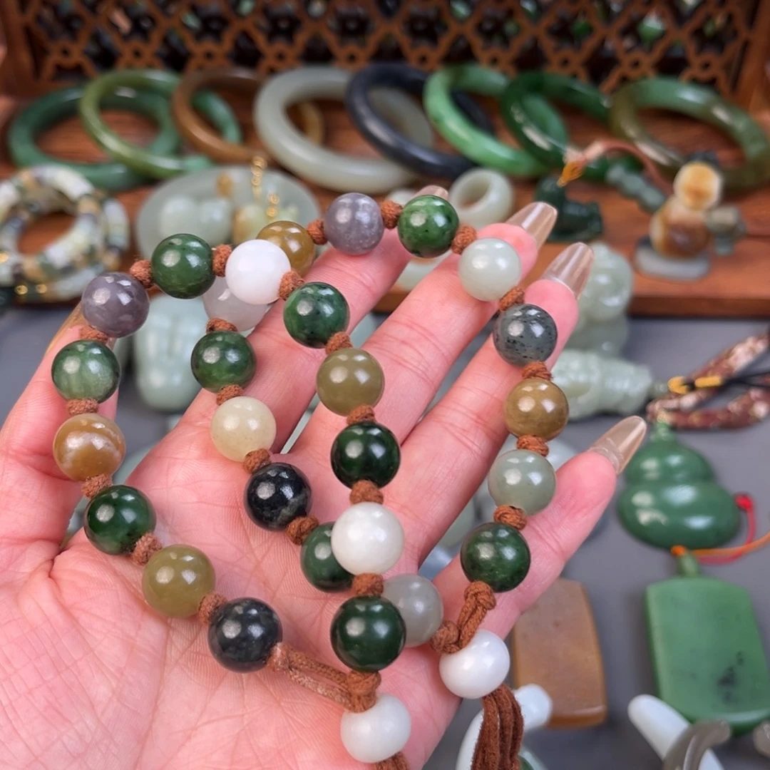 和田玉（糖玉）未镶嵌颈饰