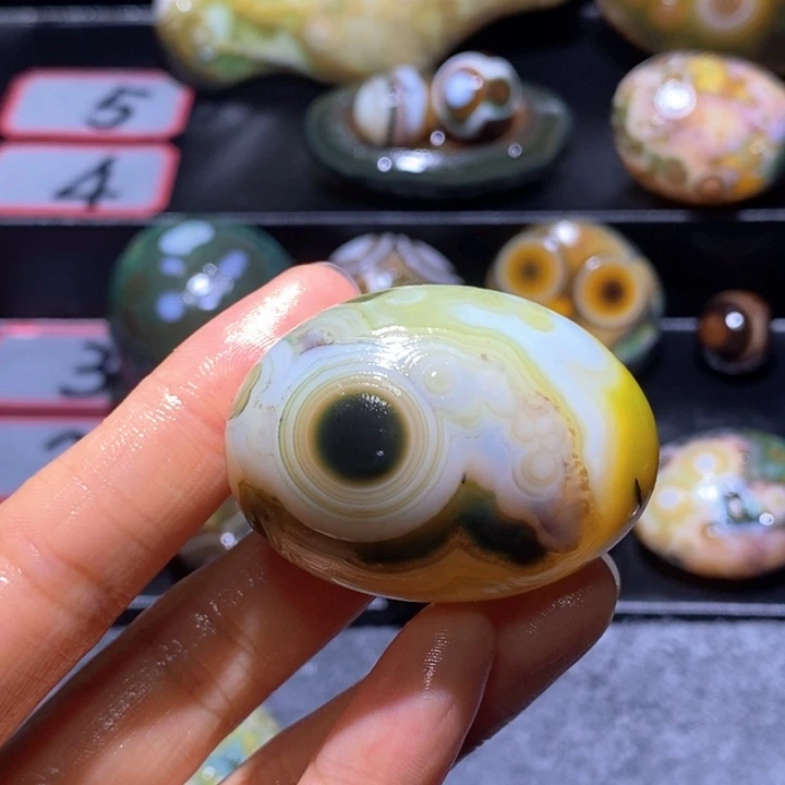 未镶嵌玛瑙/玉髓珠宝奇石