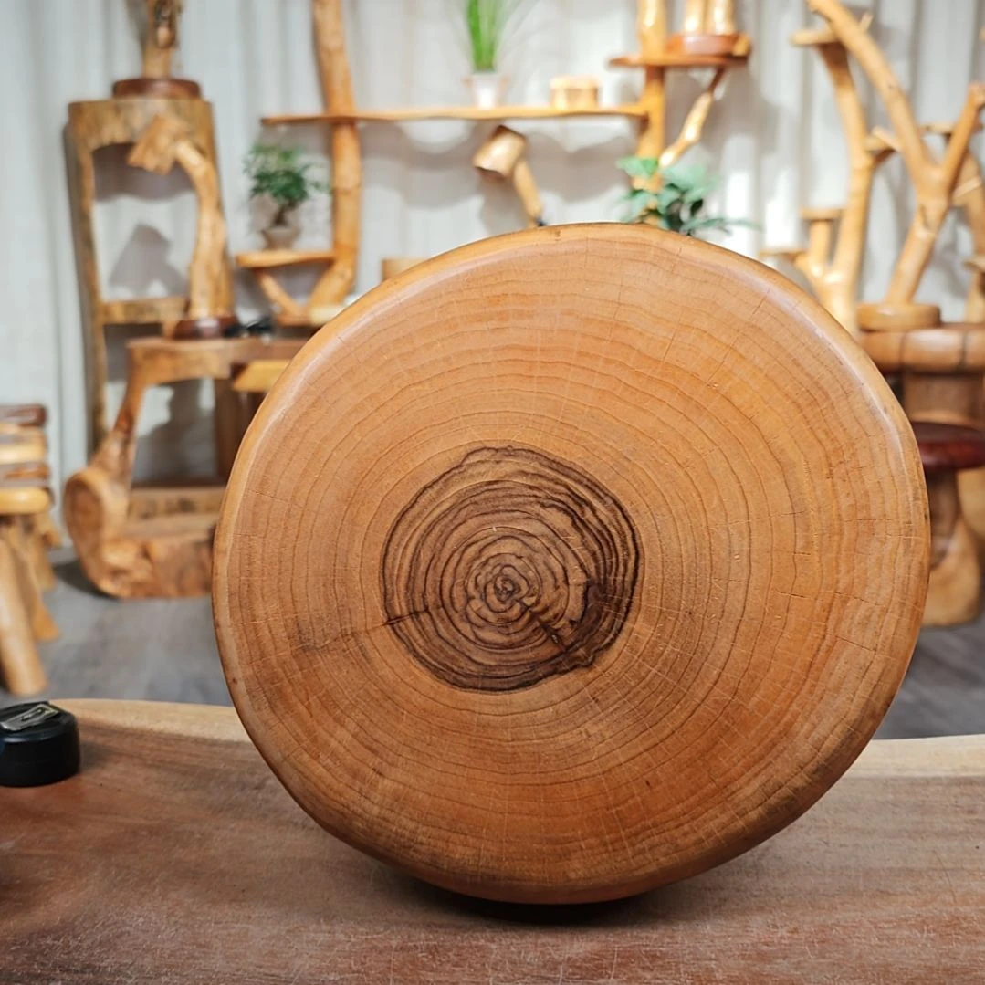 平***心木（非红木类）香樟木三角凳