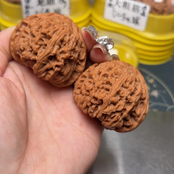 文玩核桃吊坠48-27884-02