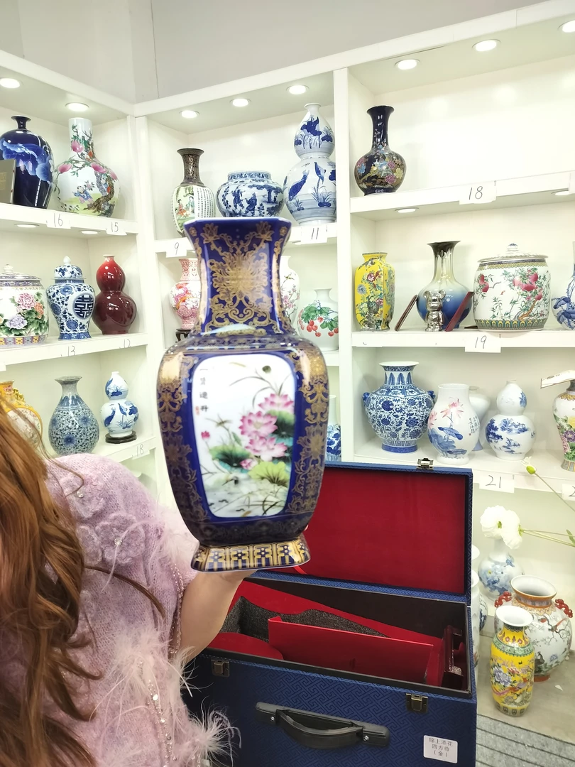 景德镇高温陶瓷花瓶 金青霞作品