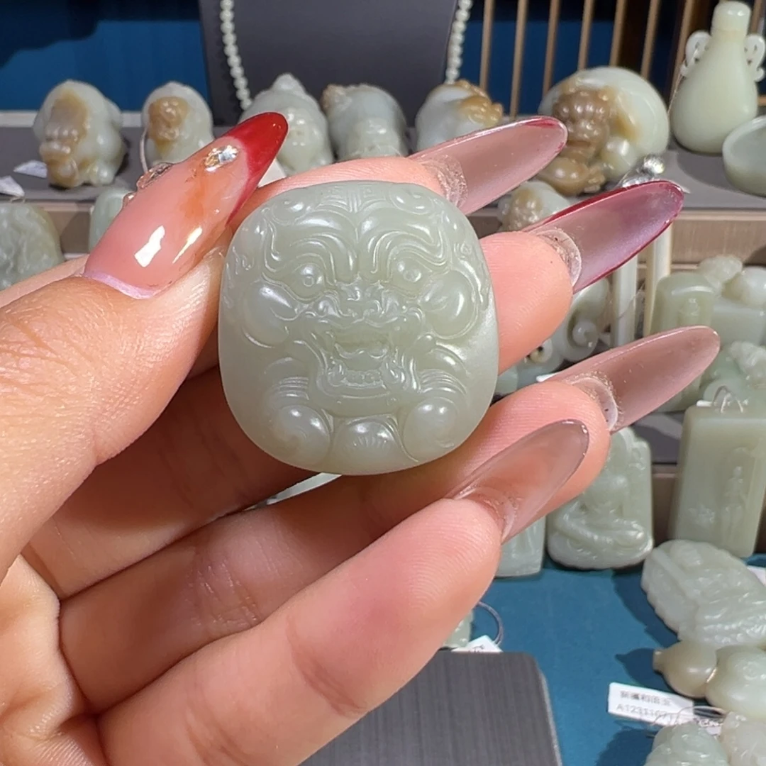 和田玉（糖玉）未镶嵌颈饰