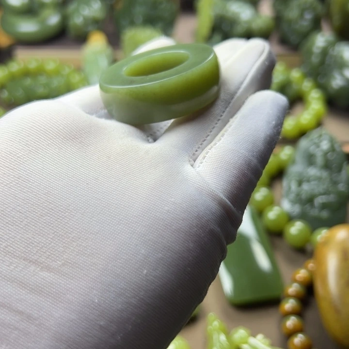 岫岩老玉（透闪石质玉）未镶嵌挂件