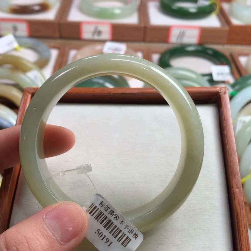 【闪购商品】和田玉手镯未镶嵌56.5