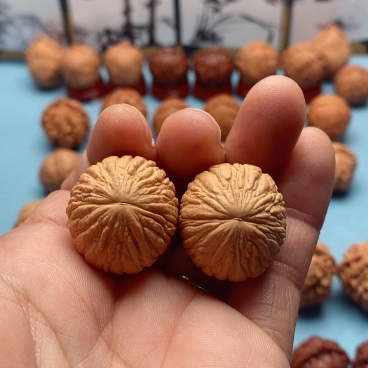 文玩核桃把件精品文玩手捻元