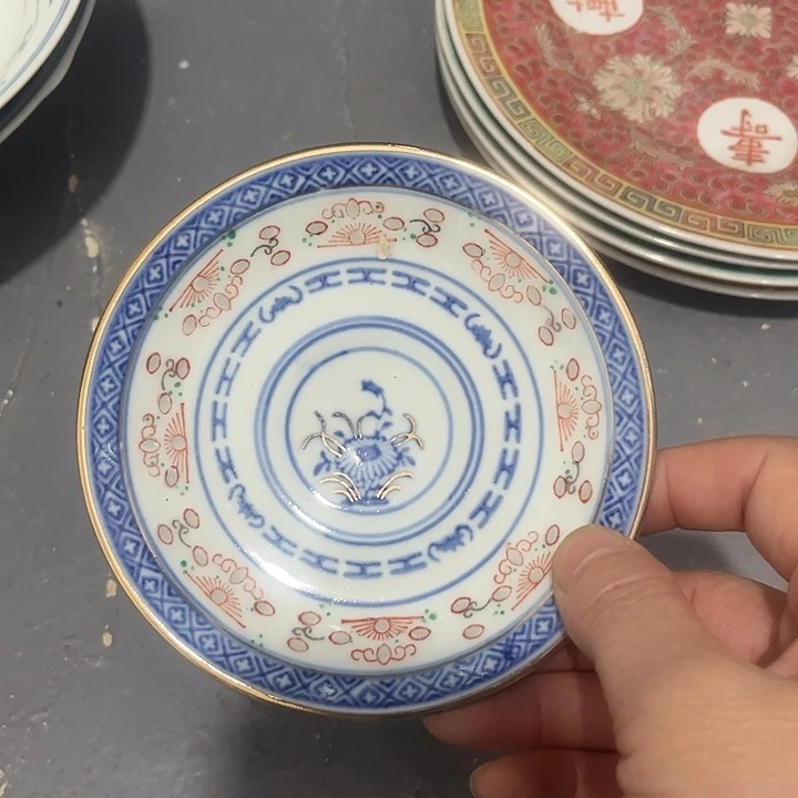 S****r景德镇青花玲珑加彩碟子一个