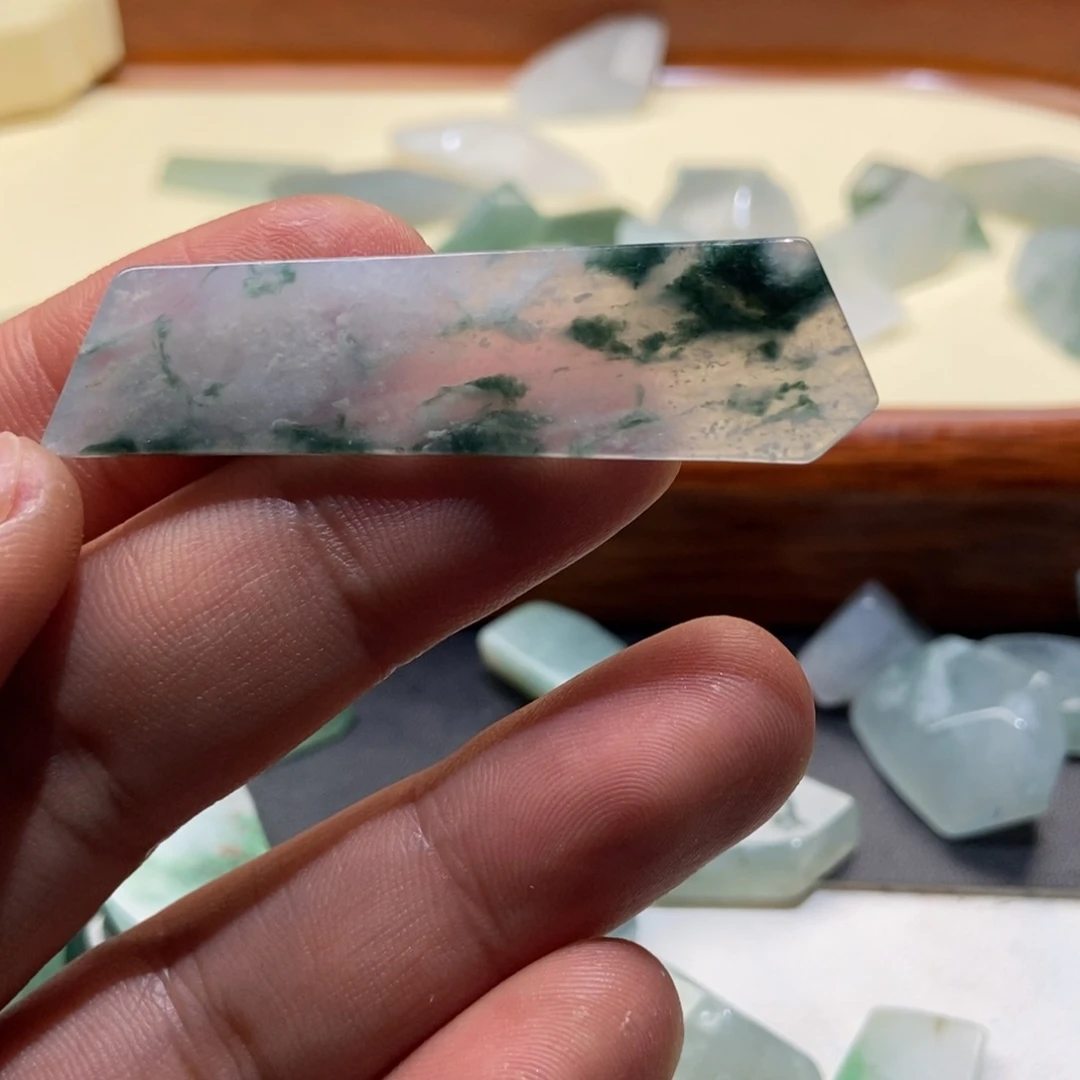 定制翡翠未镶嵌天**路花