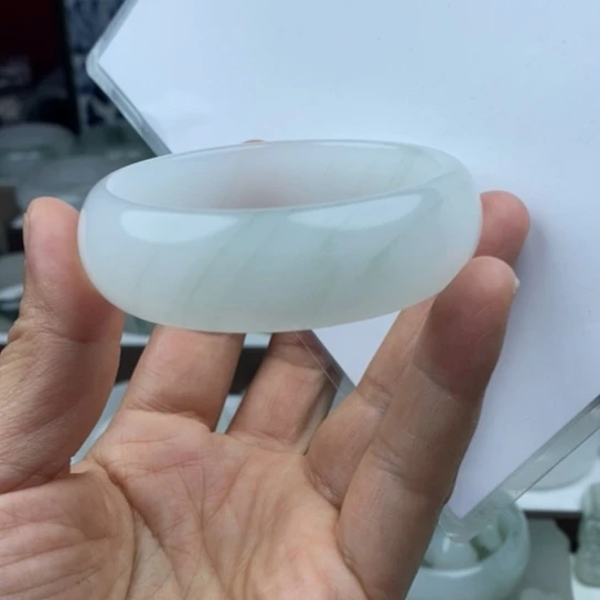 石英质玉（金丝玉）手镯未镶嵌