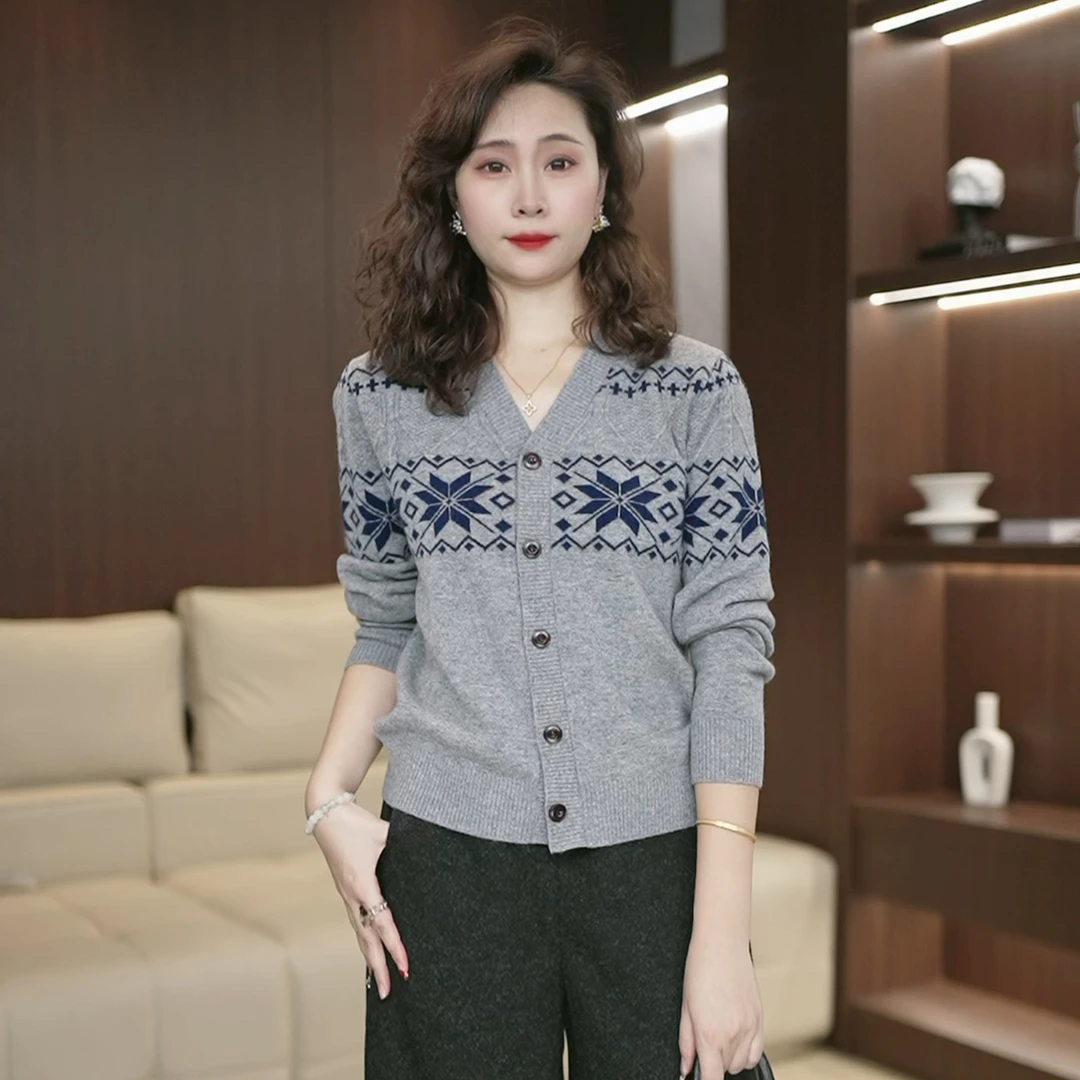 法式复古费尔岛提花针织毛衣开衫外套女秋季外穿洋气别致上衣3646