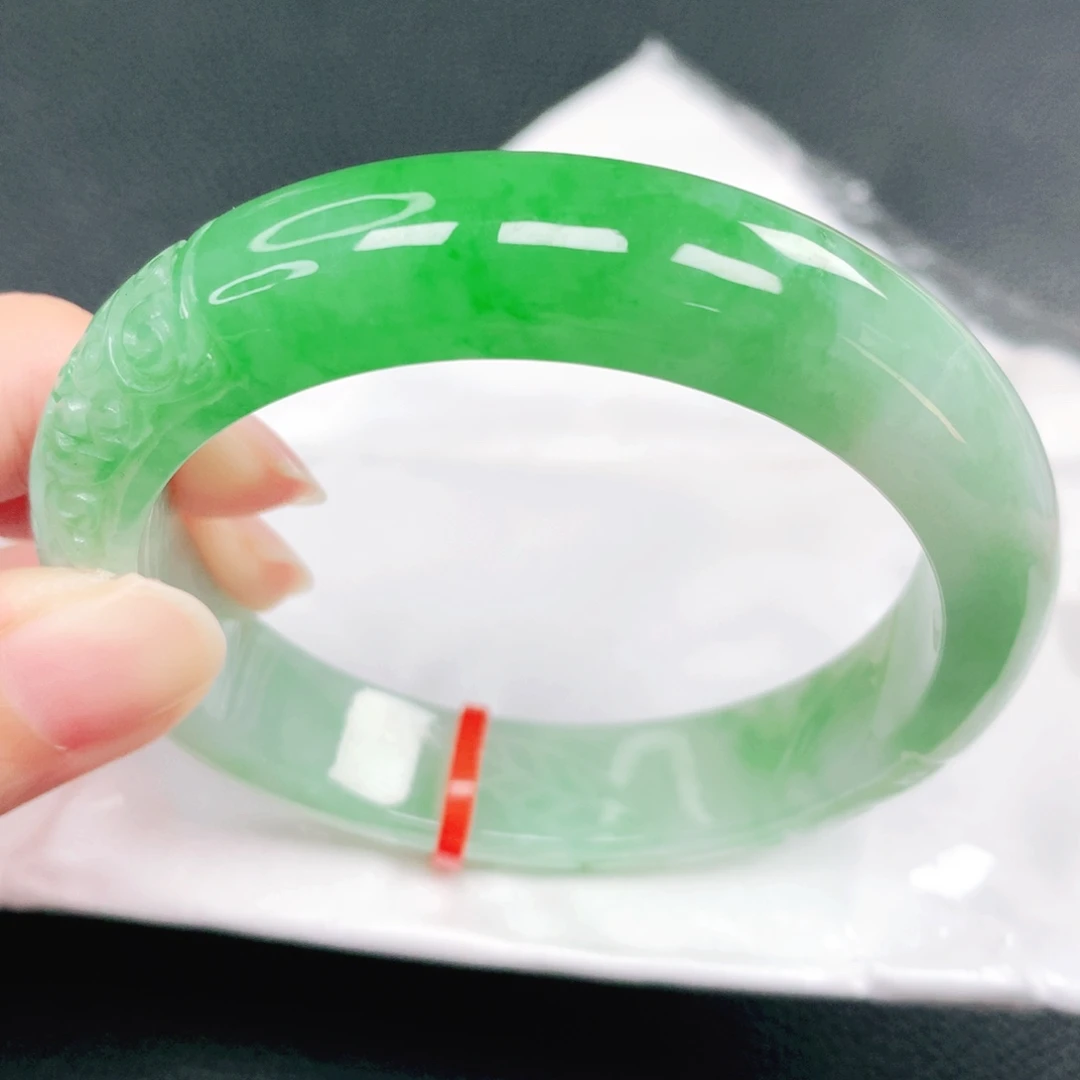 翡翠未镶嵌手镯57圈