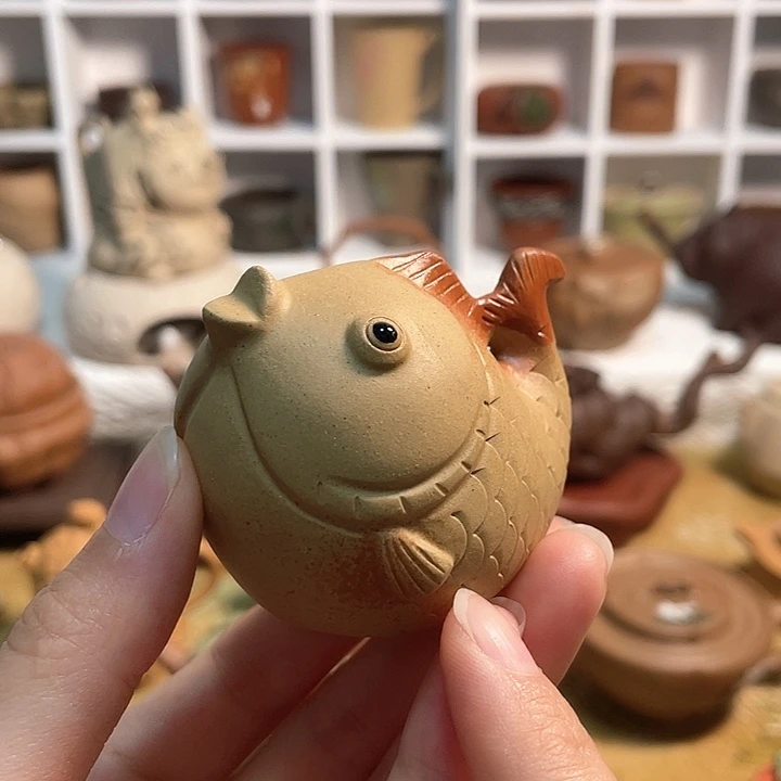 紫砂茶宠骐*喷水金鱼茶宠