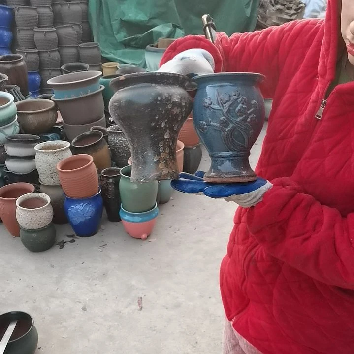 红陶瑕疵两个盆子。。