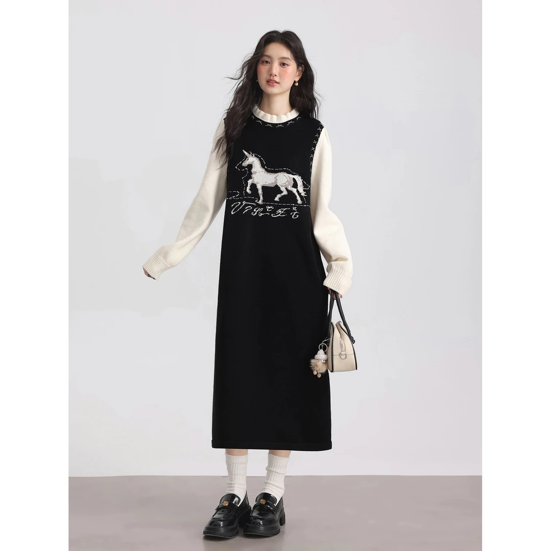 孕妇装2025秋冬季长款针织时尚宽松显瘦拼接连衣裙新款毛衣裙黑色