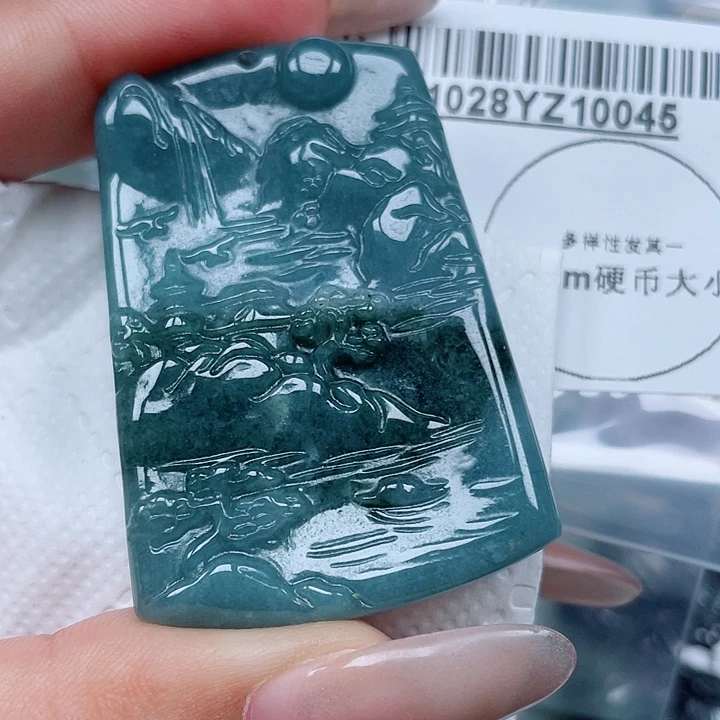 吊坠(不含链)未镶嵌翡翠