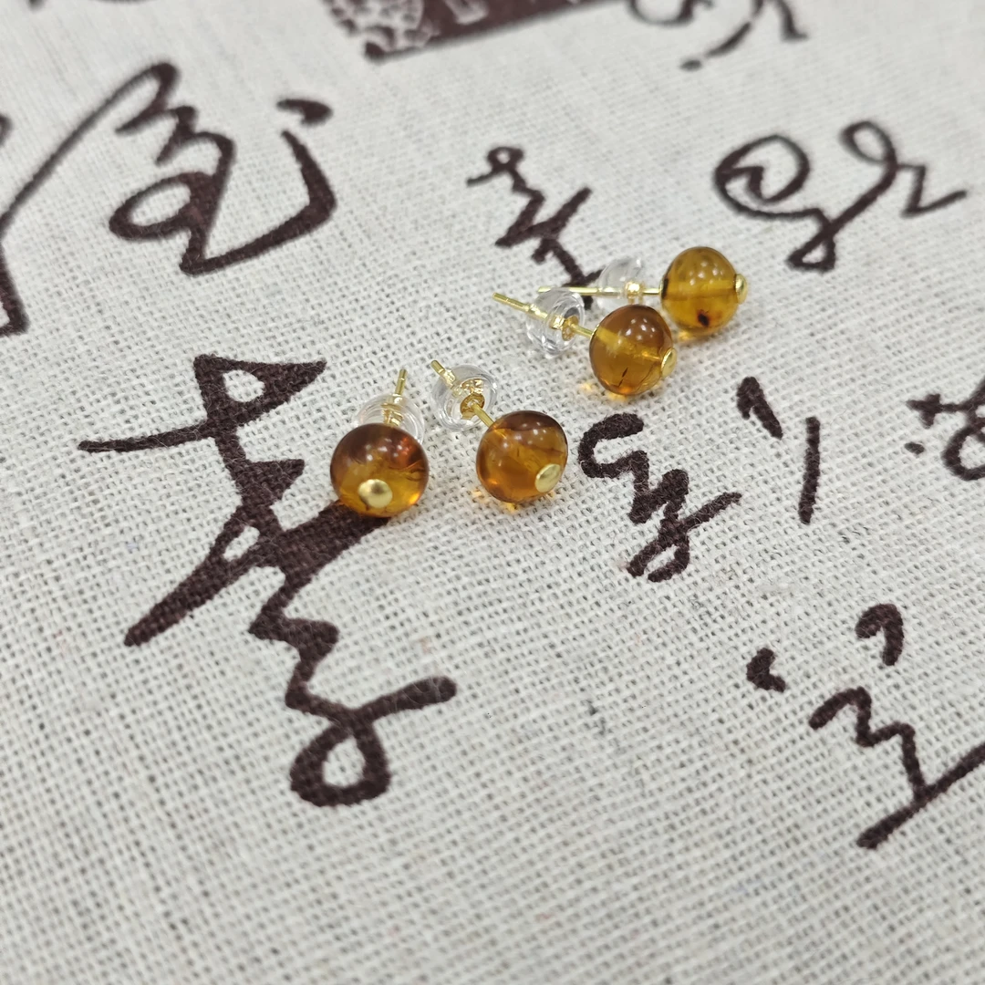 【书记甄选】天然抚顺琥珀耳钉 多样性发一件 FS4752