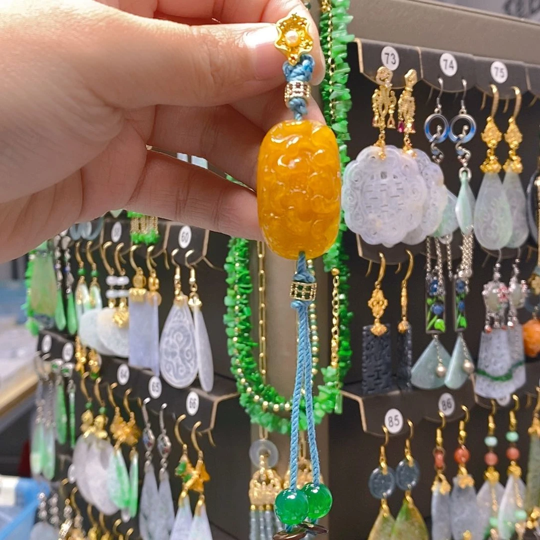 未镶嵌翡翠耳饰翡翠