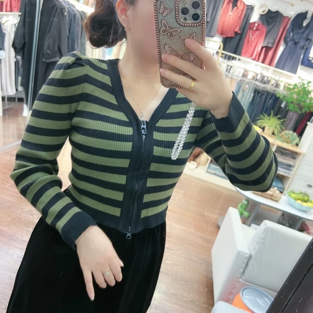 #2105长袖条纹女针织短款秋季毛针织衫宽松型薄款圆领