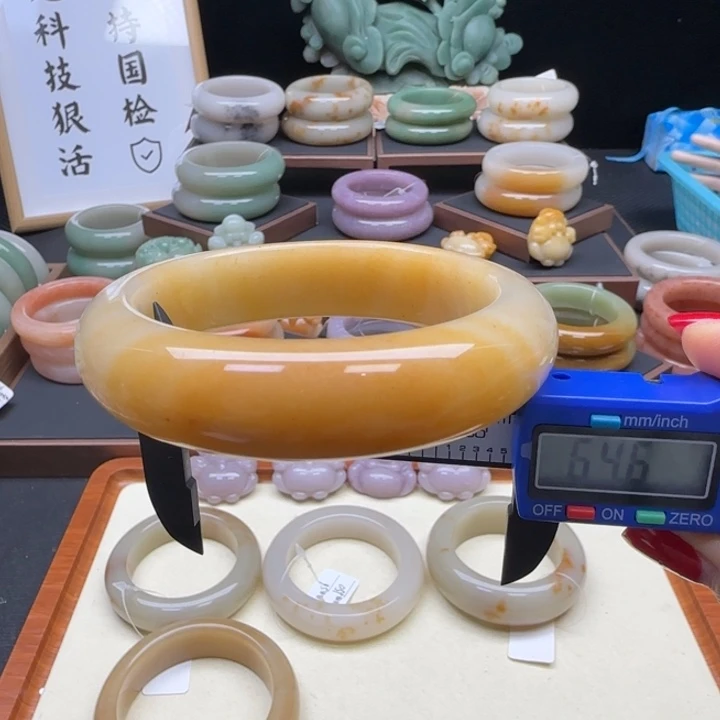 石英质玉未镶嵌手镯不退不换
