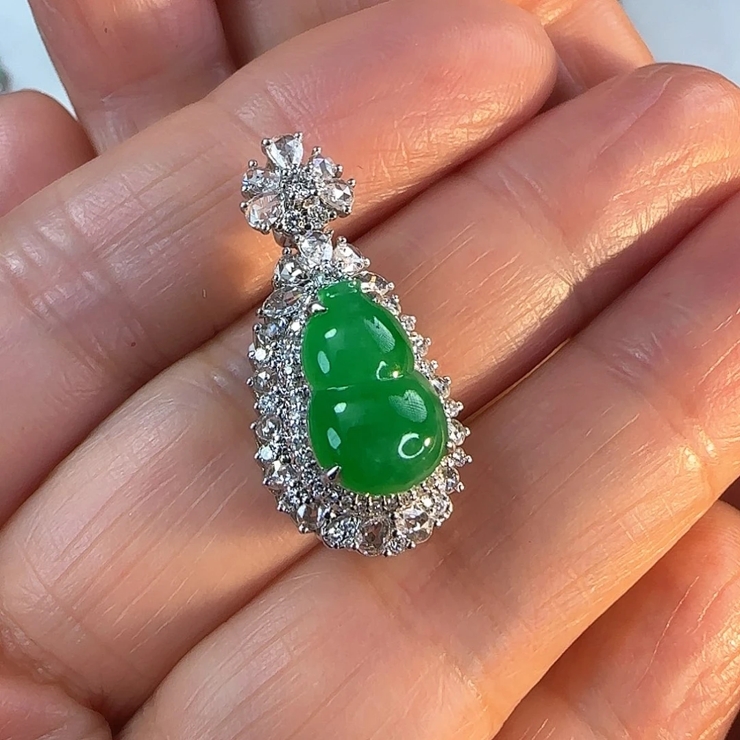 翡翠颈饰18K金镶嵌葫芦