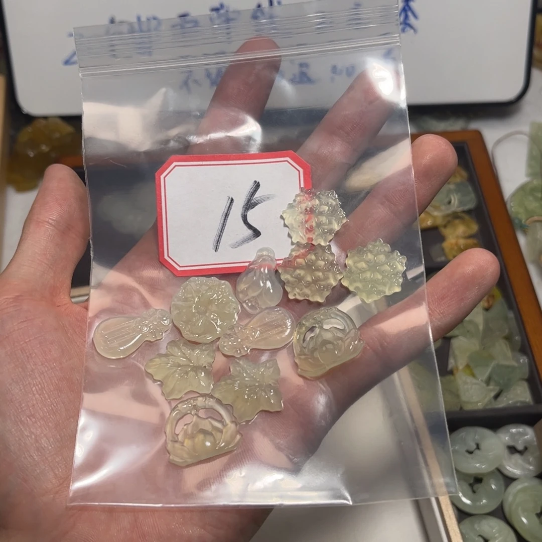 无***么蛇纹石玉合金颈饰