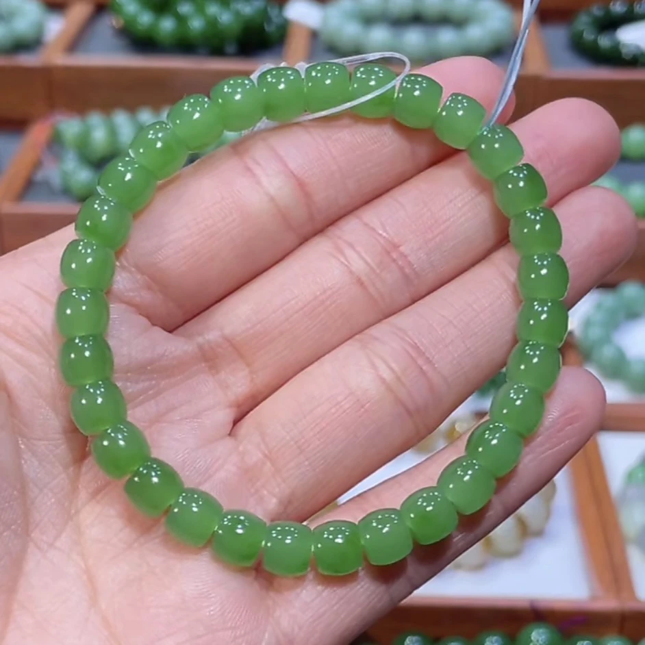 和田玉俄料碧玉苹果绿手串7×6mm