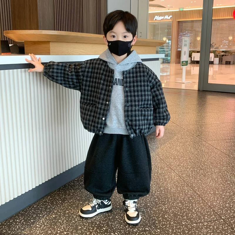 男童加绒套装2025新款秋冬季韩范痞帅儿童男宝卫衣夹棉外套三件套