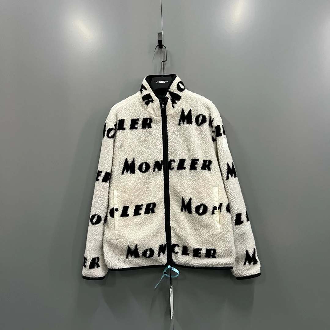 95新 MONCLER q213 满印logo摇粒绒双面穿着外套 XL码/fg206679