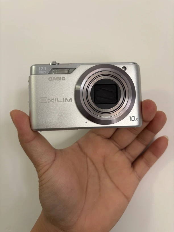 95新 Casio/卡西欧 卡西欧H5数码相机1210w像素复古冷白皮ccd相机