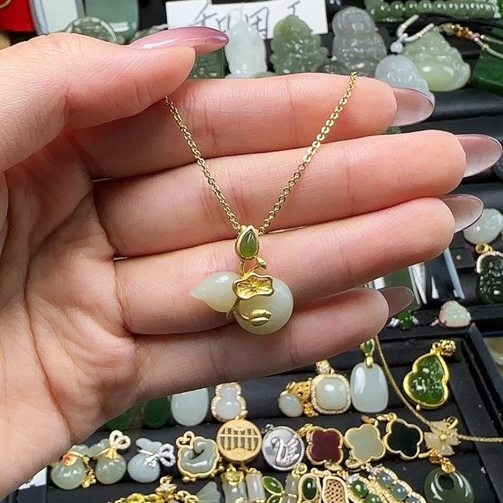 吊坠(赠链)银S925镶嵌和田玉