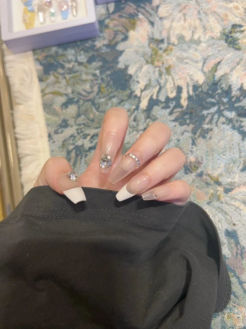 A01417中梯透色手绘穿戴甲