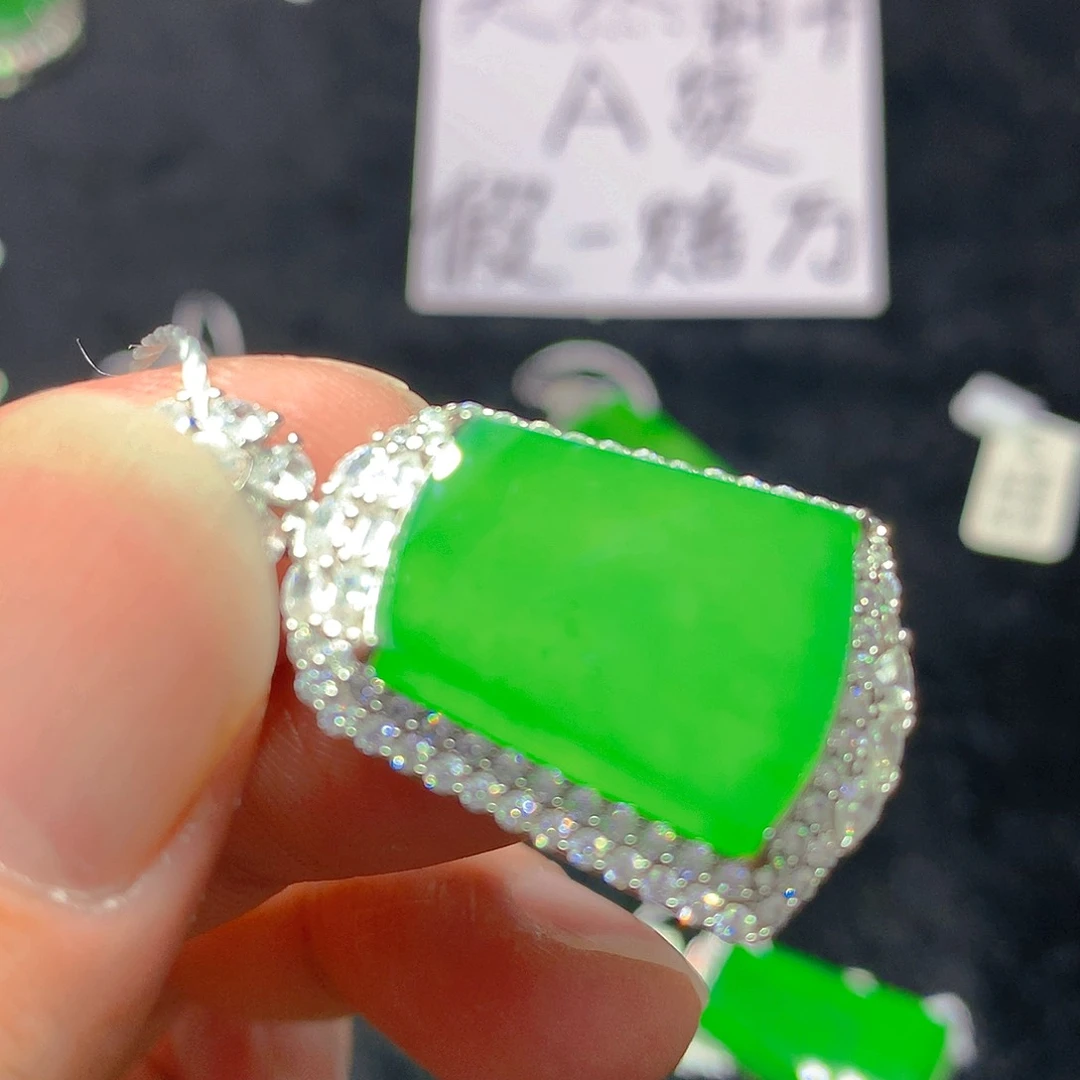 颈饰银S925镶嵌翡翠