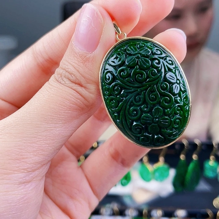 翡翠颈饰银S925镶嵌饰品