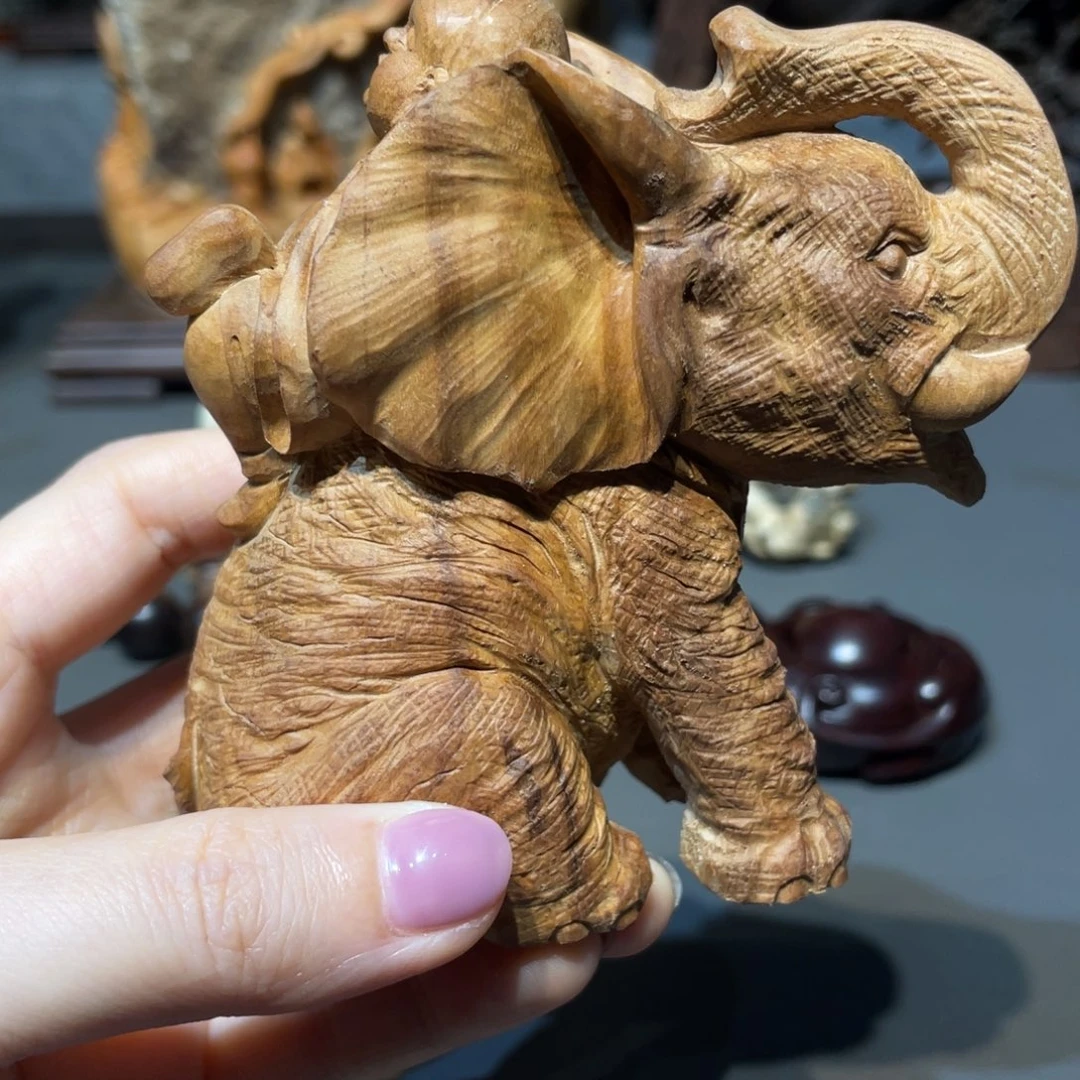 无***相木老山檀大象工艺品