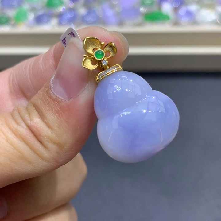 翡翠颈饰18K金镶嵌翡翠