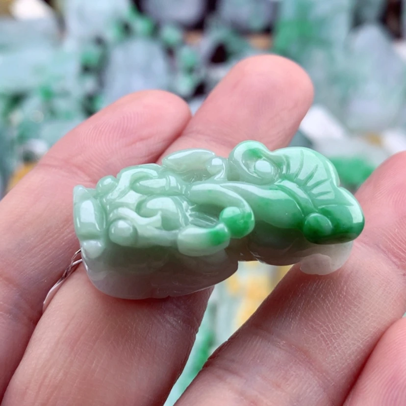 【闪购商品】翡翠吊坠(不含链)未镶嵌