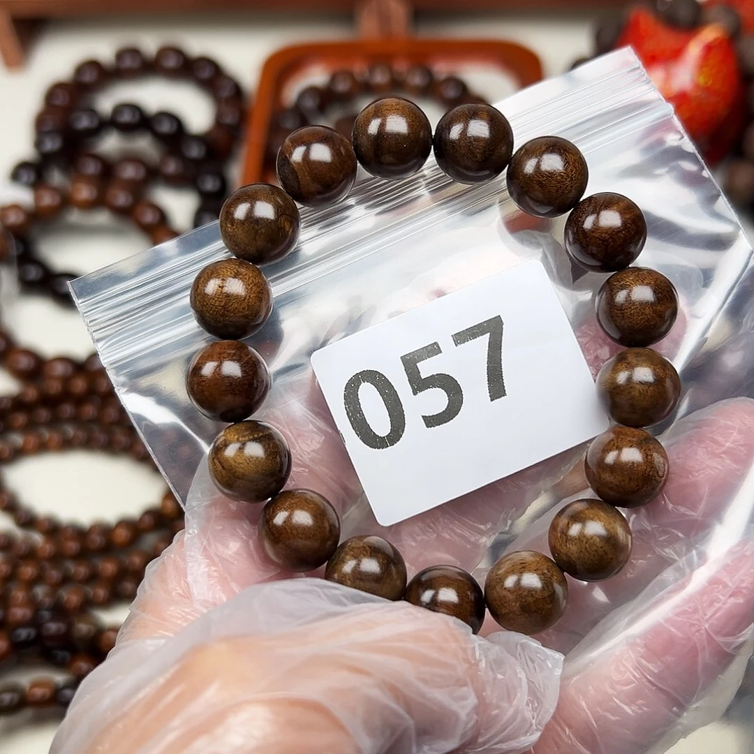 金丝楠其他?***?1.2阴沉手串