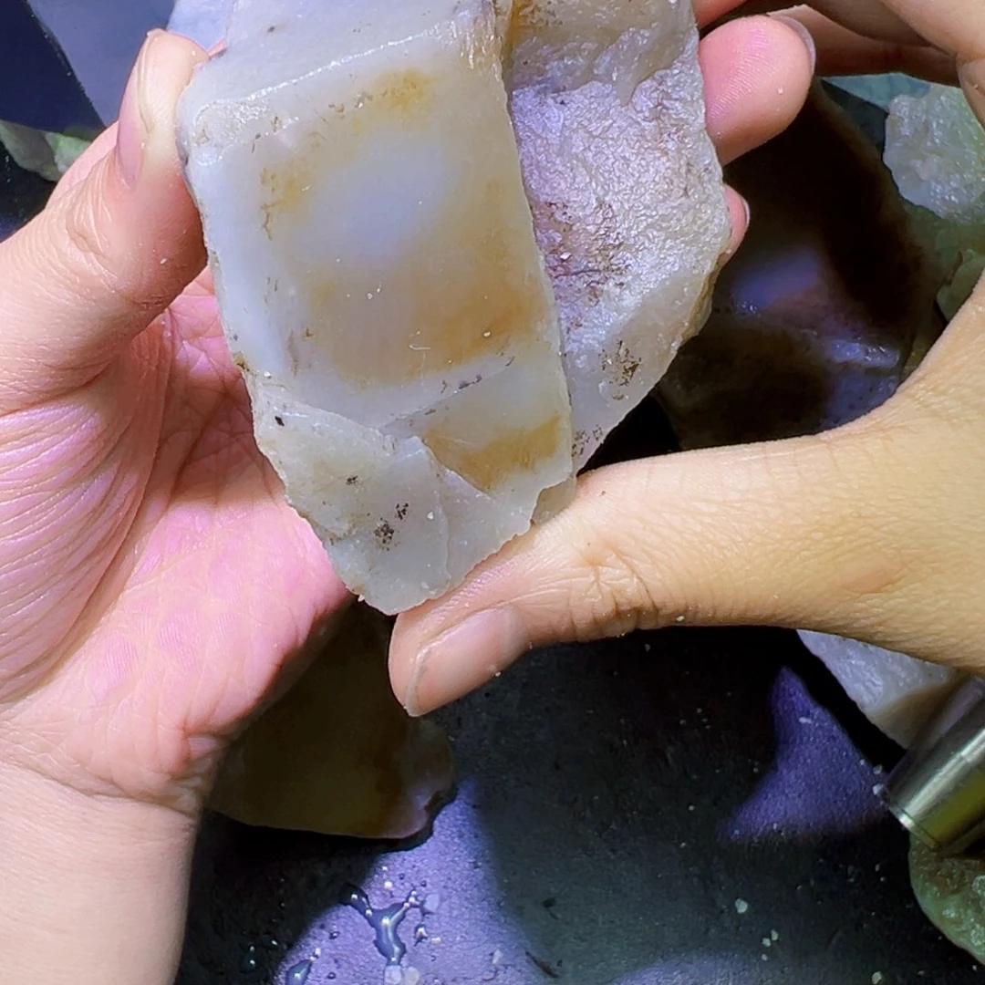 和田玉（糖玉）未镶嵌珠宝半成品