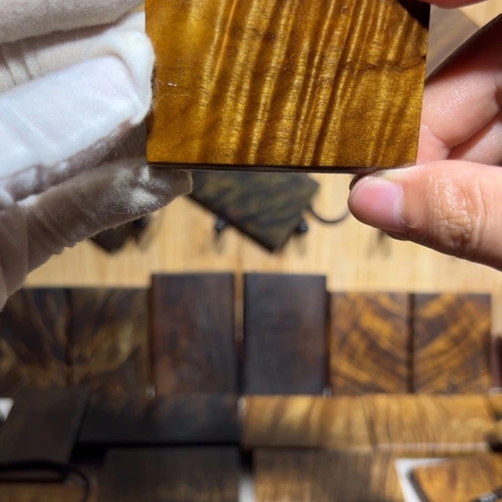 小叶桢楠无事牌挂牌