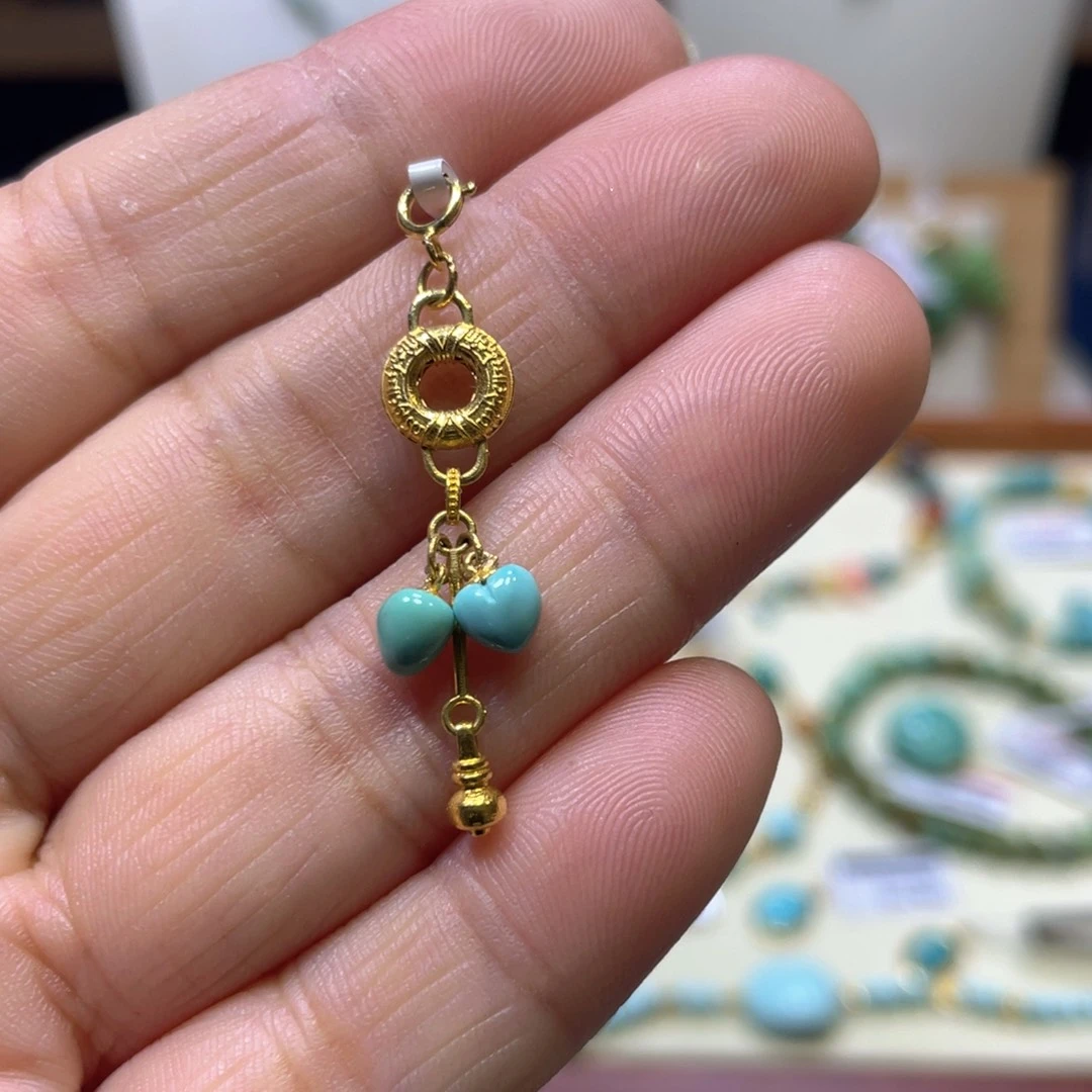 绿松石18K金镶嵌挂件