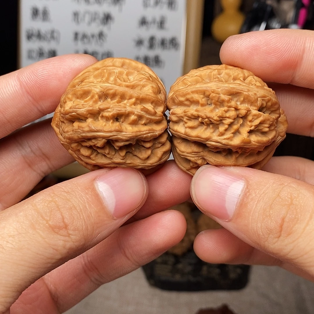 文玩核桃吊坠三羊谷