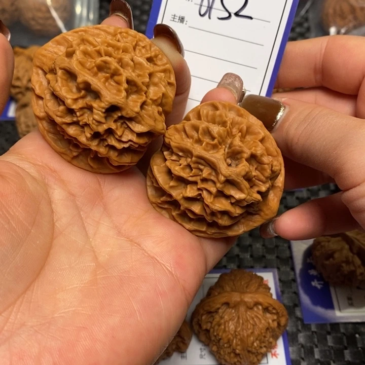 文玩核桃把件0152龙鳞47