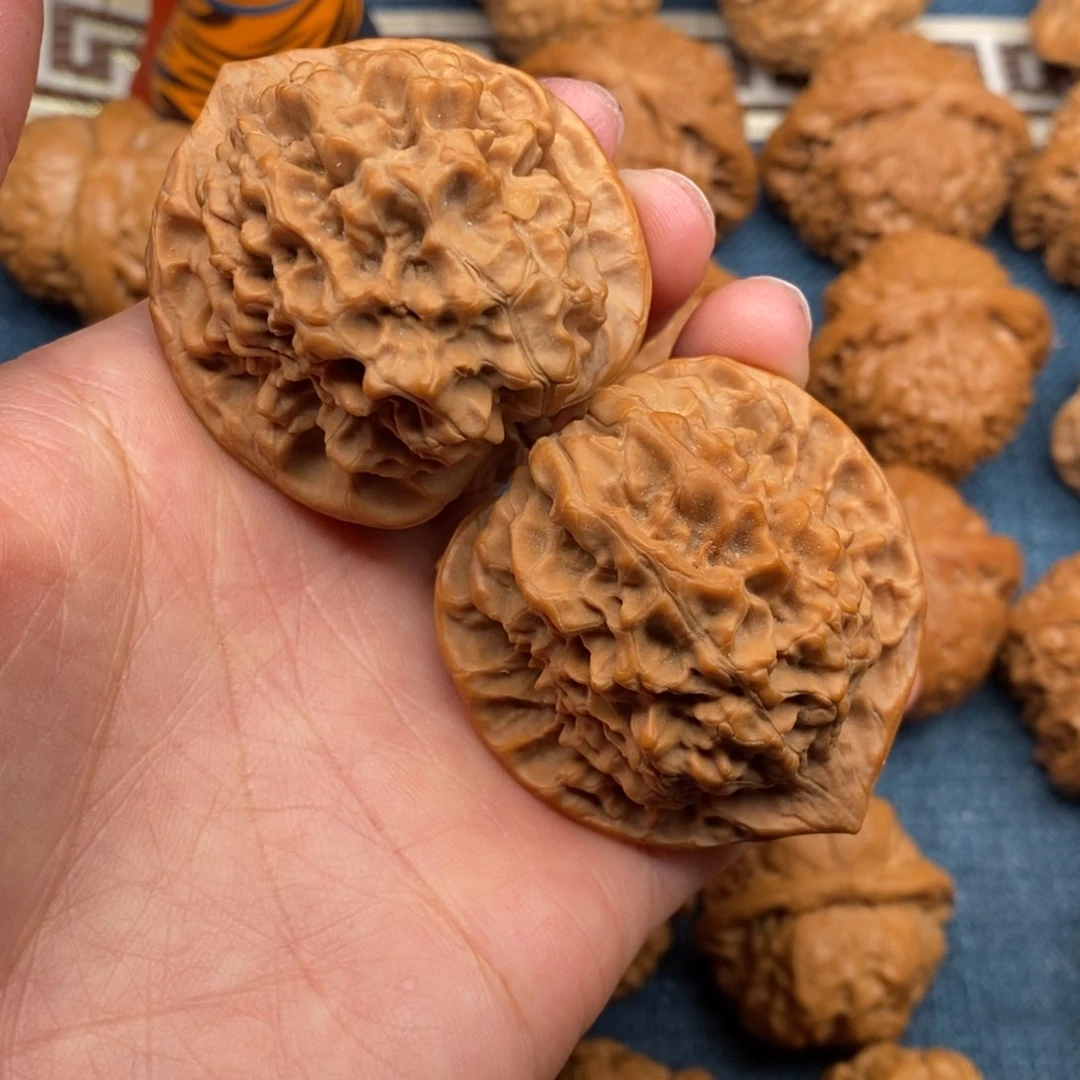 文玩核桃把件45官帽49克