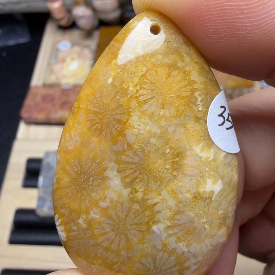 硅化玉未镶嵌纯天然色有机玉石保真色