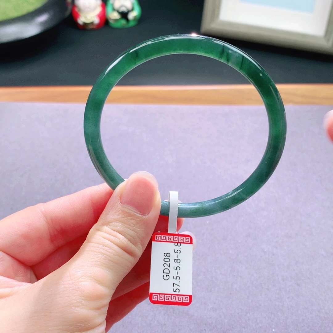 翡翠手镯未镶嵌天然翡翠手镯