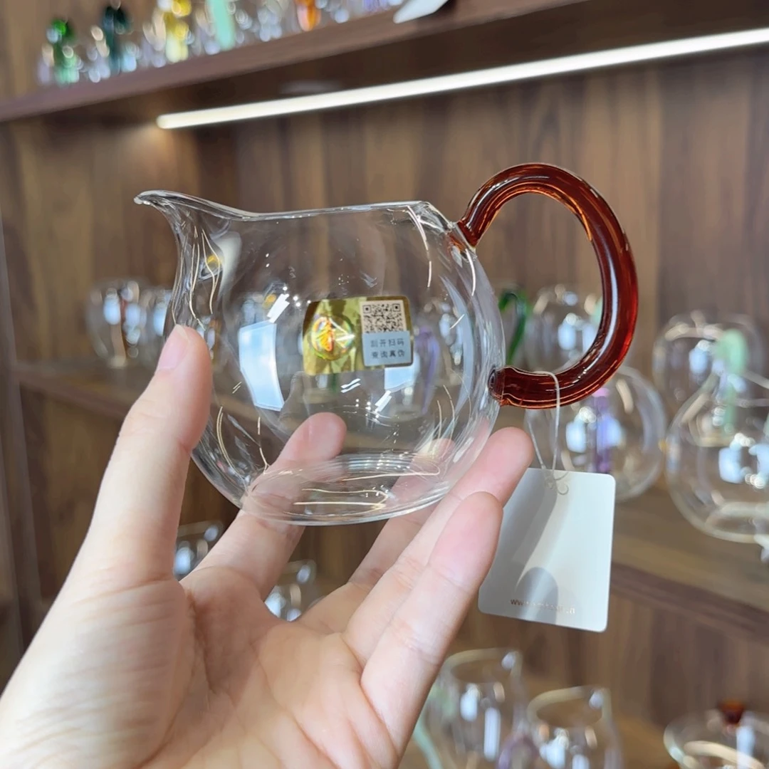 禾器畅然琥珀色。。