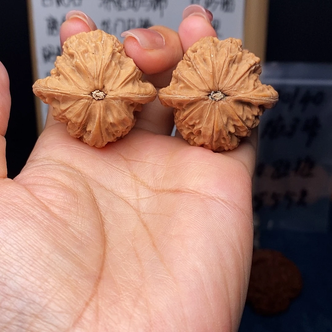 文玩核桃手串磨盘
