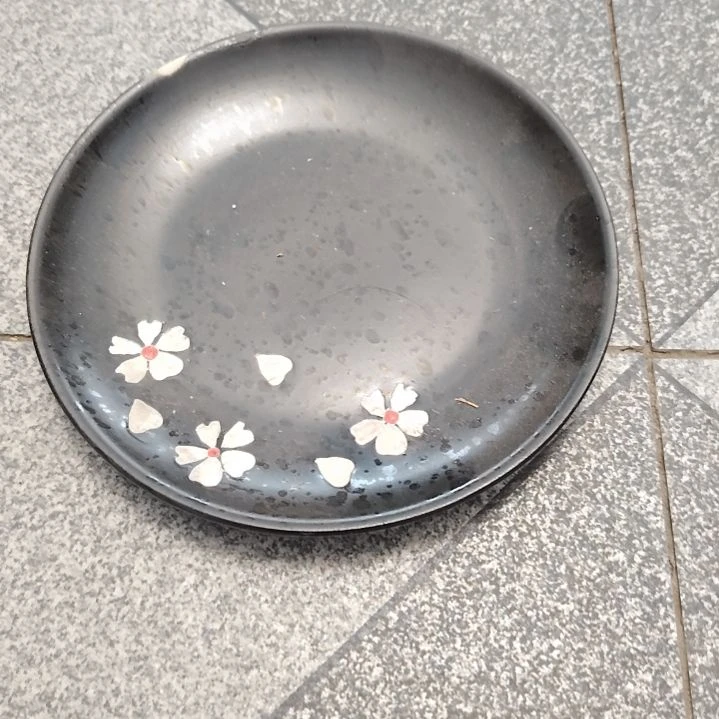 紫***袍瓷片陶瓷盘子碗啥都有