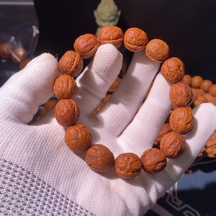 手串文玩核桃……35