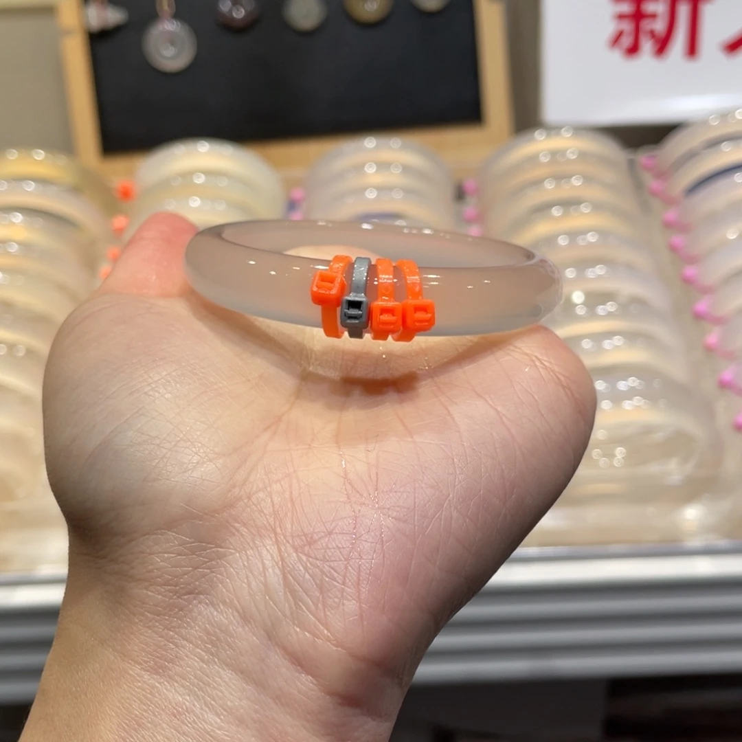 重***温玛瑙/玉髓未镶嵌手镯@定向灰冰@【56】